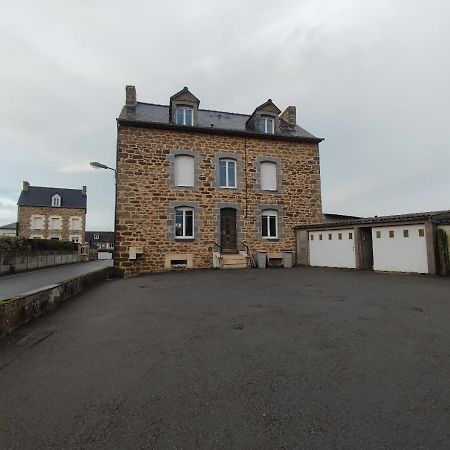 Le Petit Melorien Daire Saint-Méloir-des-Ondes Dış mekan fotoğraf